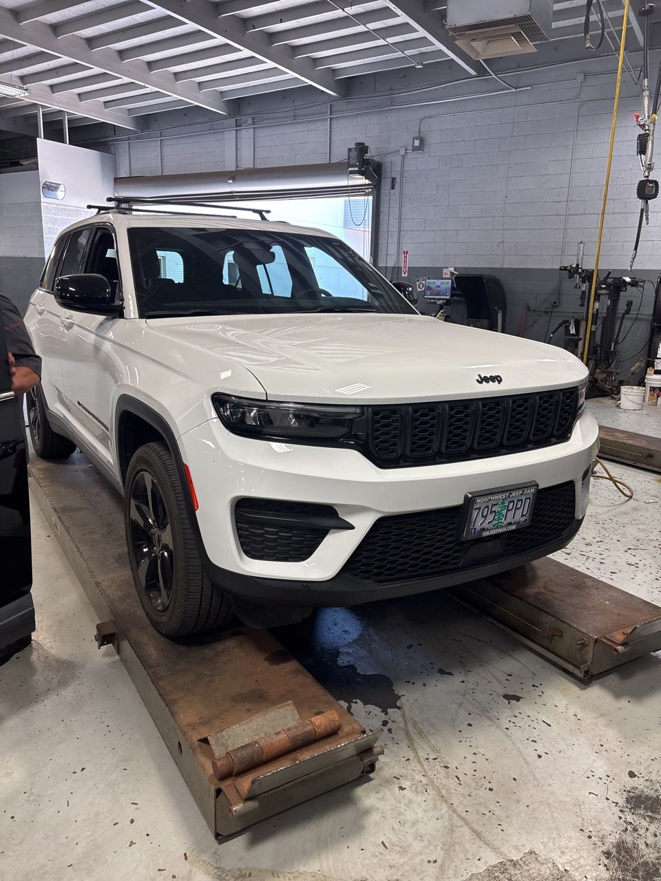 2023 Jeep Grand Cherokee Altitude X 4x4's photo