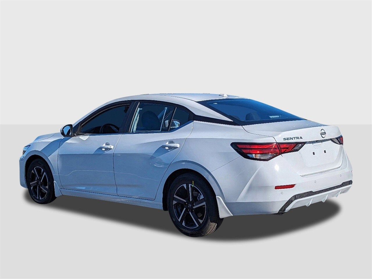 2025 Nissan Sentra SV photo 3