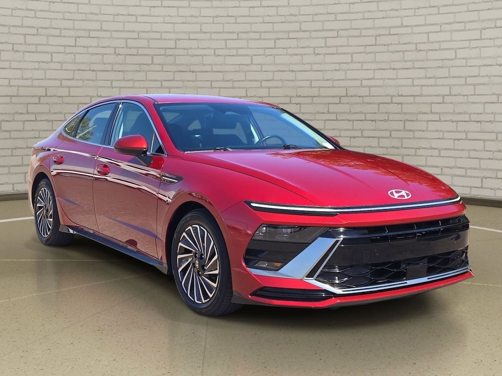 Used 2025 Hyundai Sonata Hybrid SEL Sedan