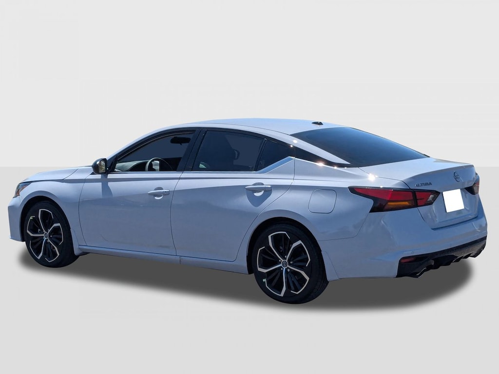New 2026 Nissan Altima SR Sedan