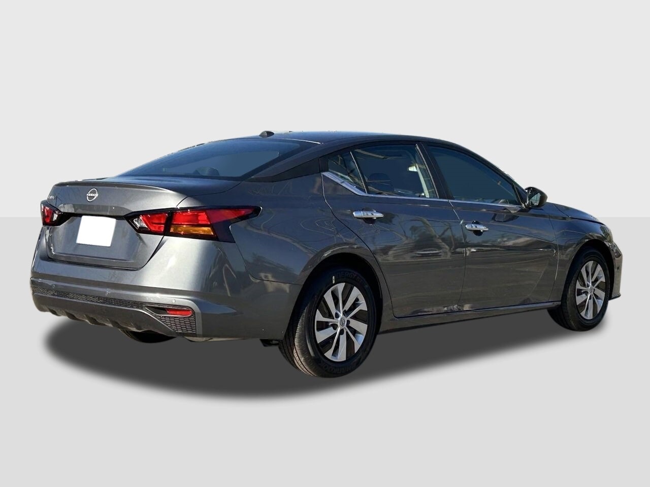 2025 Nissan Altima S photo 4