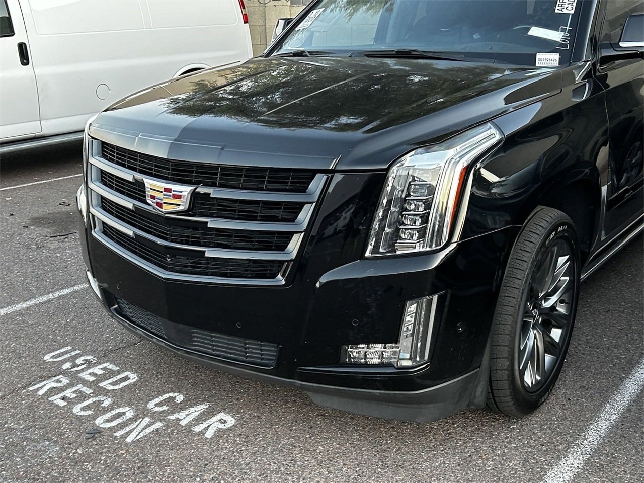 Used 2019 Cadillac Escalade ESV Premium Luxury with VIN 1GYS4JKJ7KR305111 for sale in Phoenix, AZ