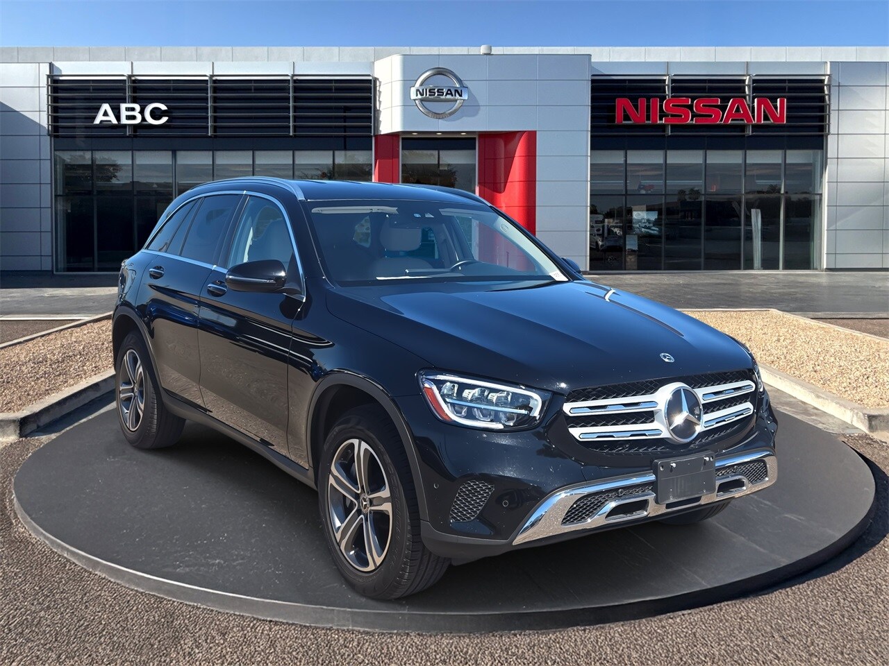 2022 Mercedes Benz GLC 300 4MATIC photo 3
