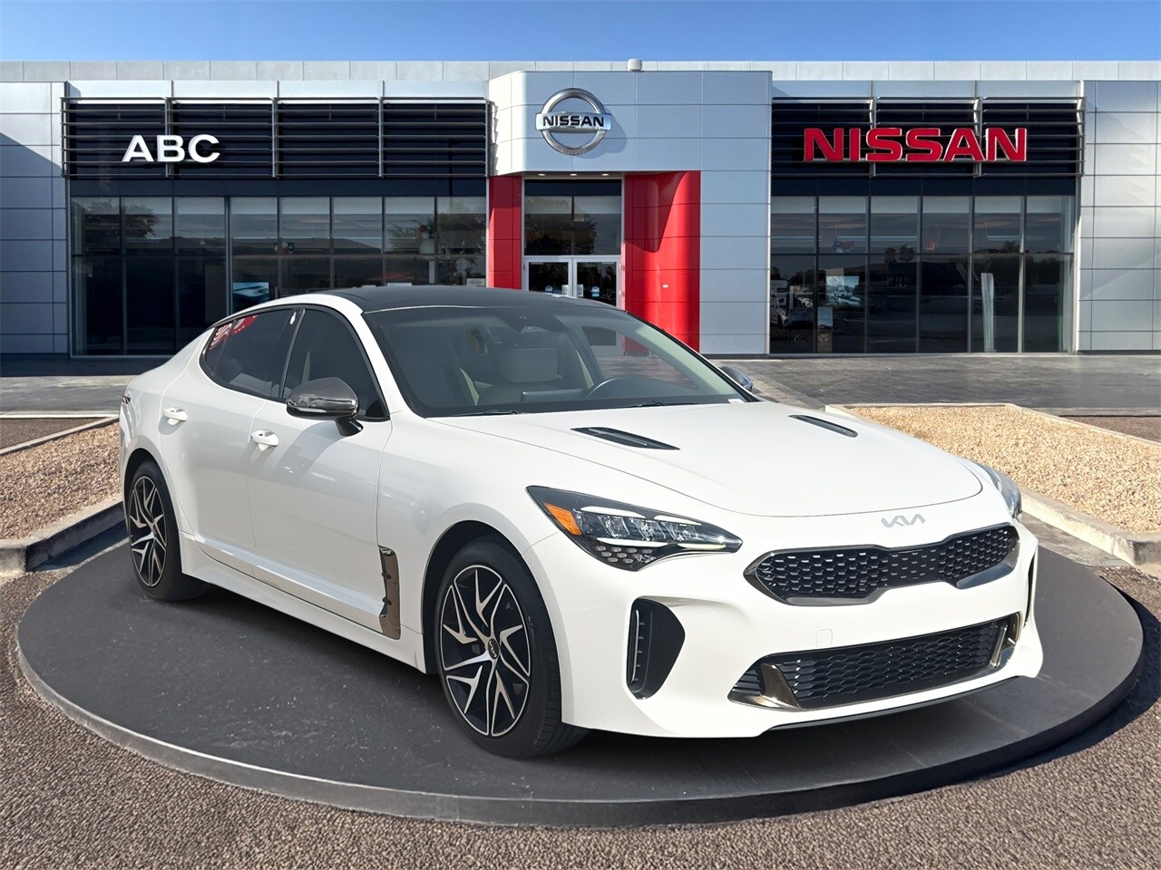 2022 Kia Stinger GT-Line photo 3