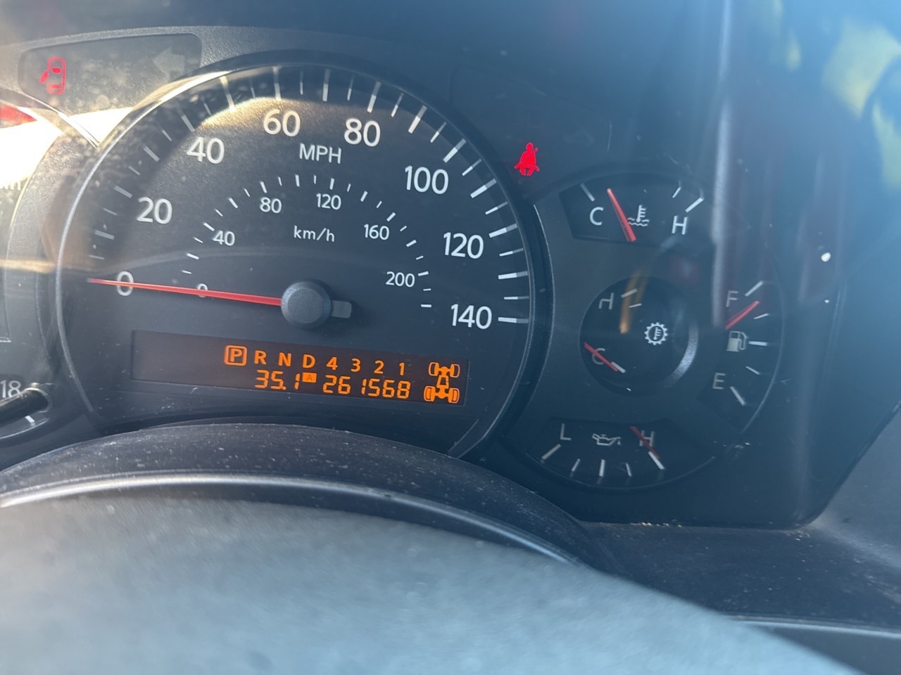 2004 Nissan Armada's photo