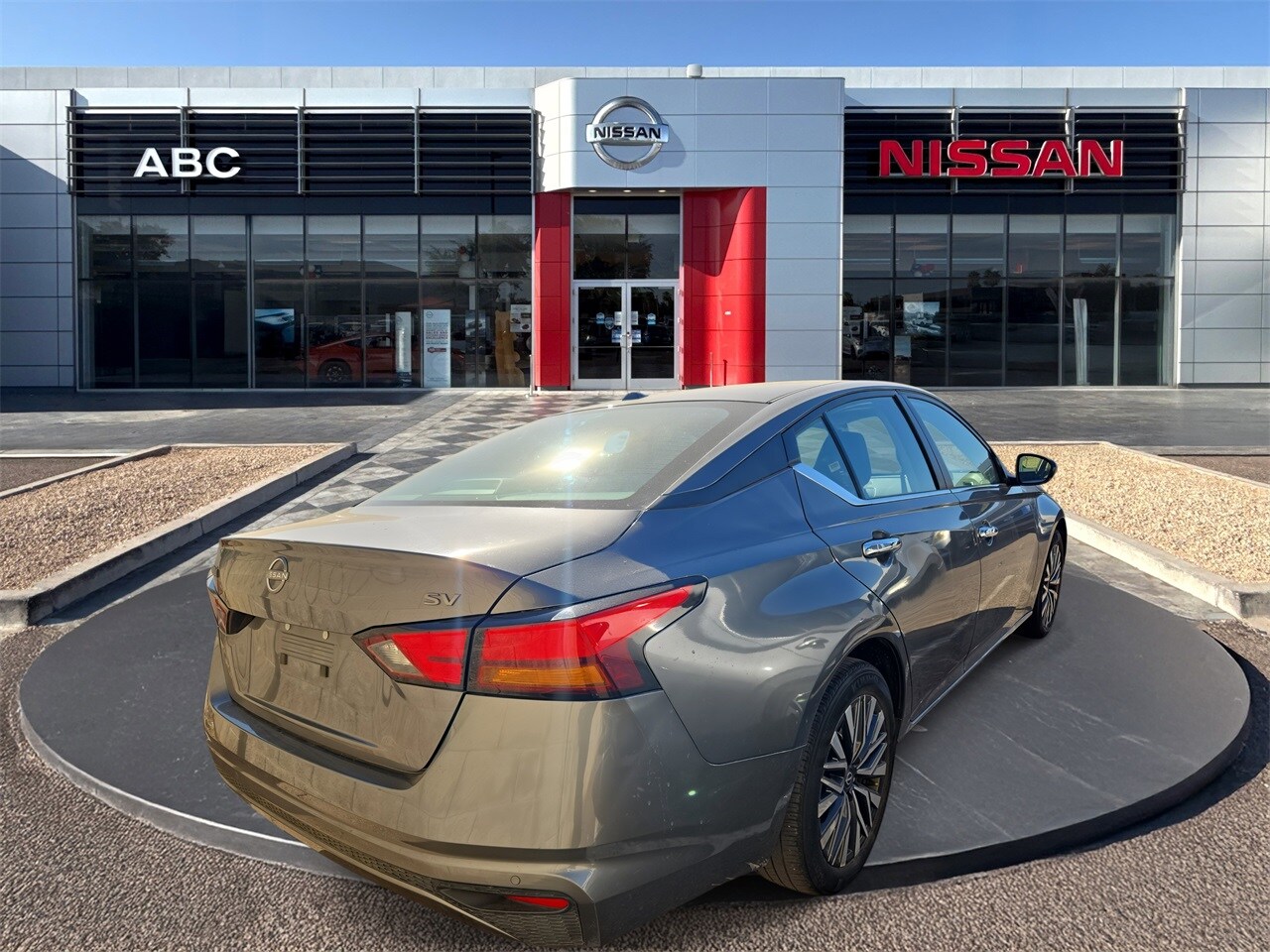 2024 Nissan Altima 2.5 SV photo 4