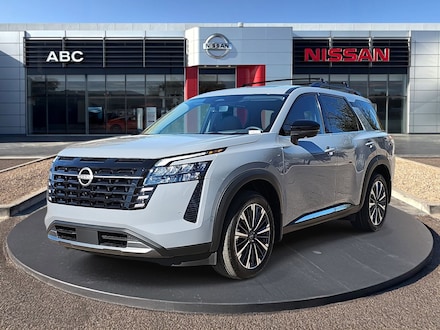 2026 Nissan Pathfinder Platinum SUV