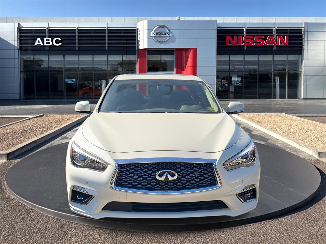 2023 Infiniti Q50 LUXE photo 2