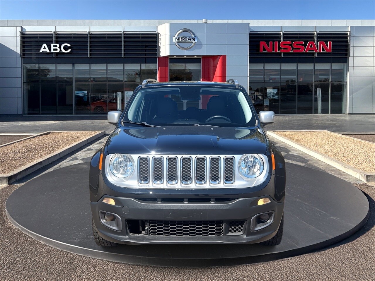 2015 Jeep Renegade Limited photo 2