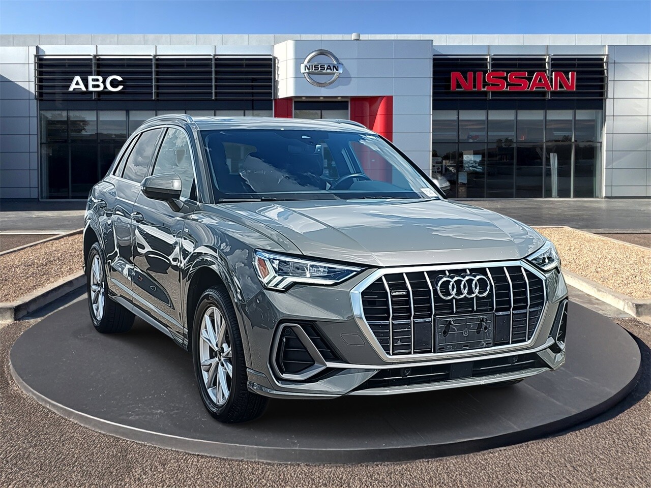 2023 Audi Q3 Premium S line photo 3