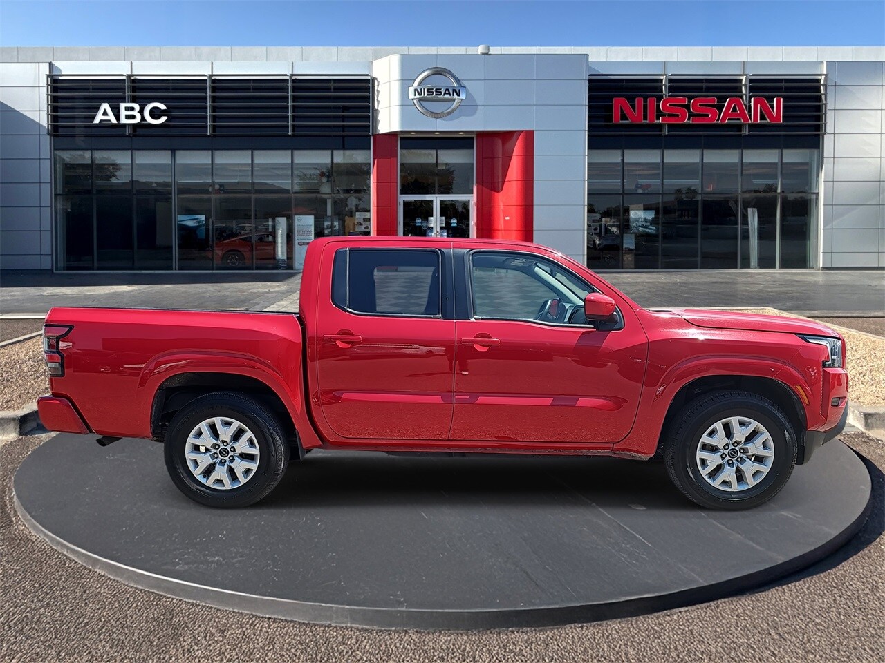 2022 Nissan Frontier SV photo 4