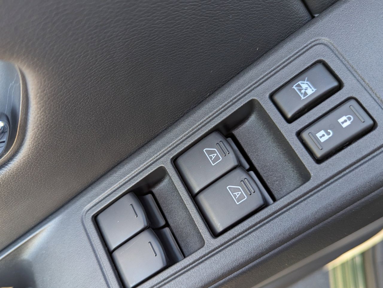 2026 Nissan Frontier SV - Photo 12