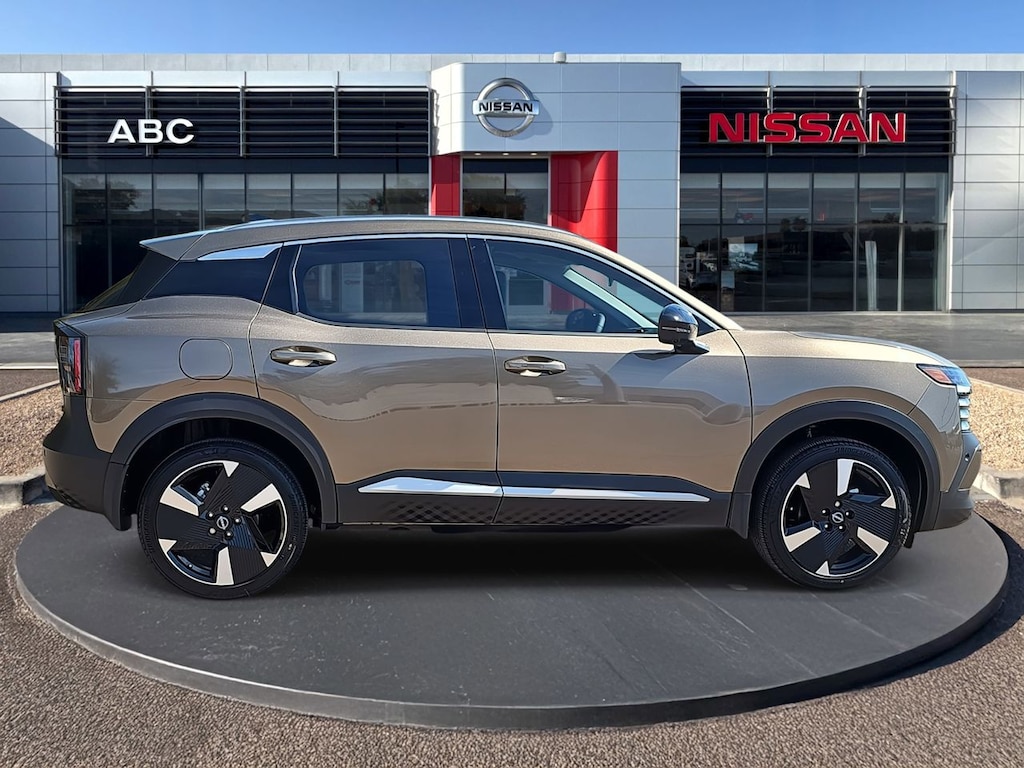 New 2026 Nissan Kicks SR SUV