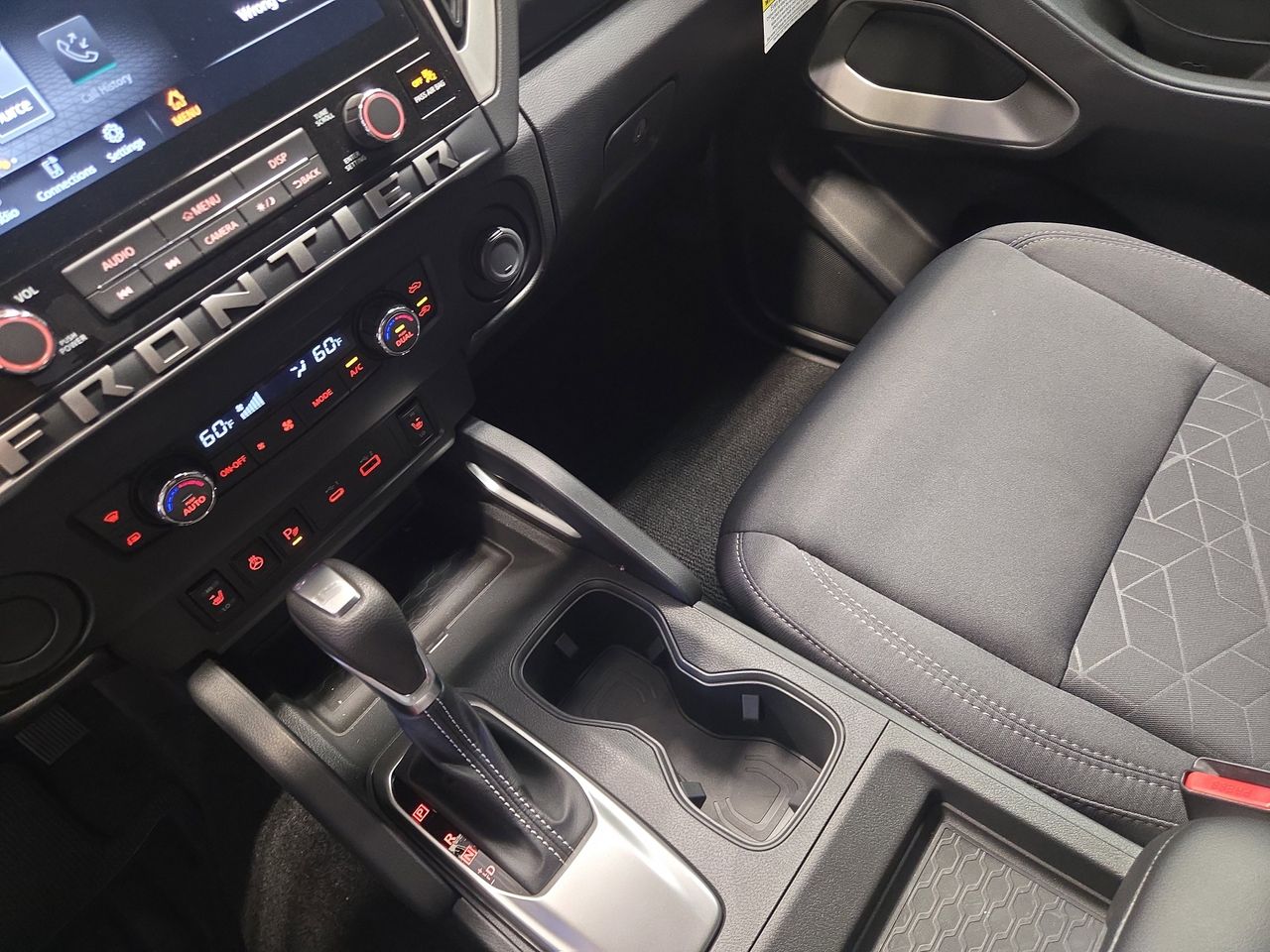 2025 Nissan Frontier SV - Photo 22