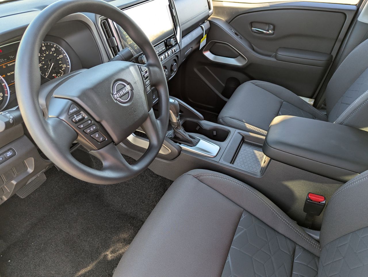 2026 Nissan Frontier SV - Photo 9