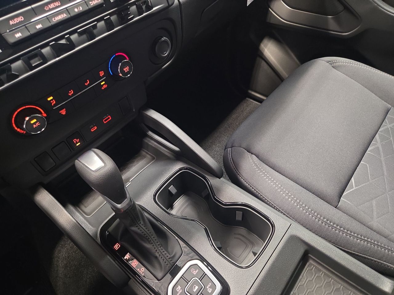 2026 Nissan Frontier SV - Photo 24