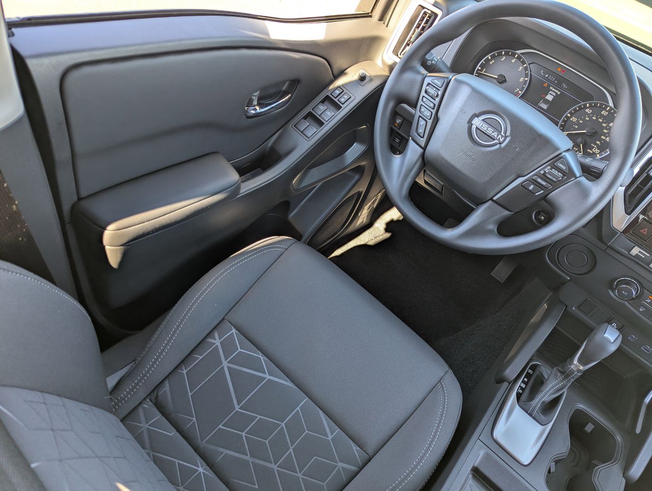 2026 Nissan Frontier SV - Photo 18