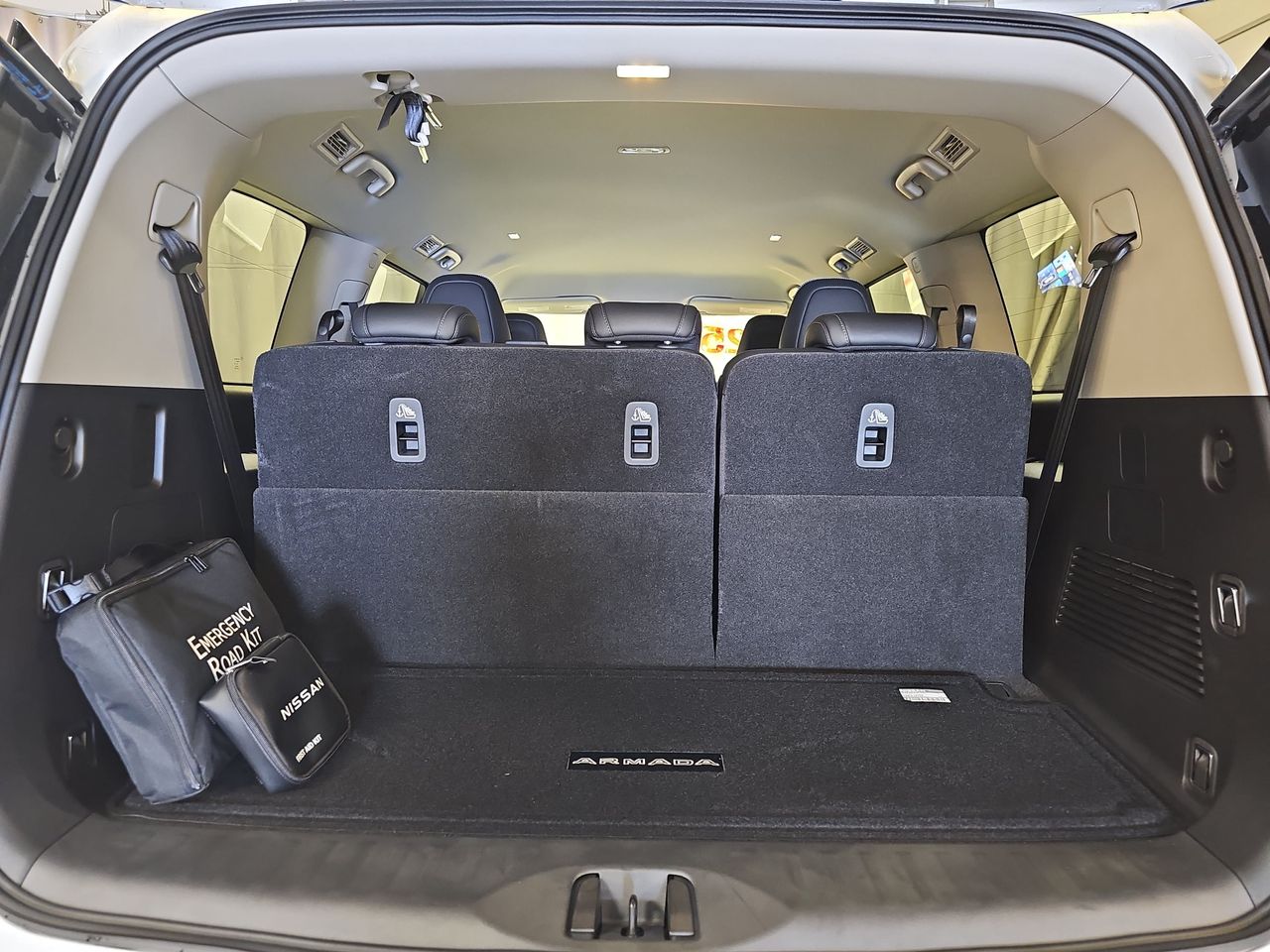 2025 Nissan Armada SV - Photo 12