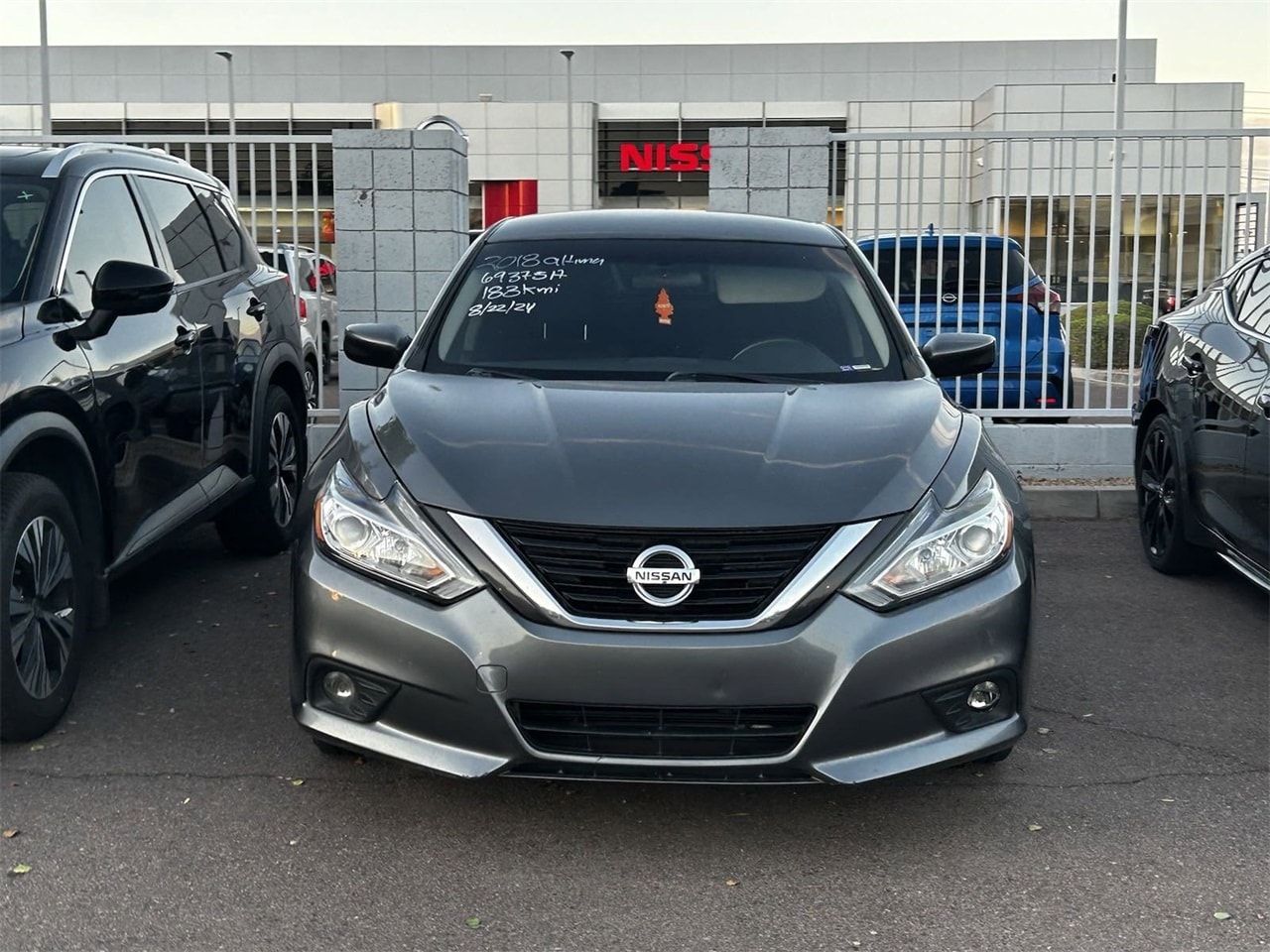 Used 2018 Nissan Altima SV with VIN 1N4AL3AP6JC212139 for sale in Phoenix, AZ