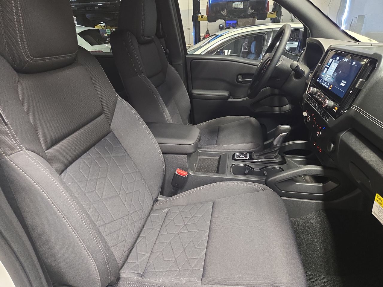 2026 Nissan Frontier SV - Photo 10