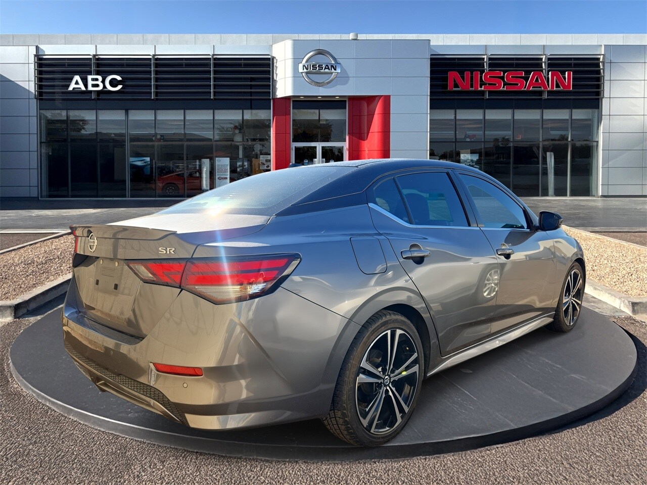 2020 Nissan Sentra SR photo 4