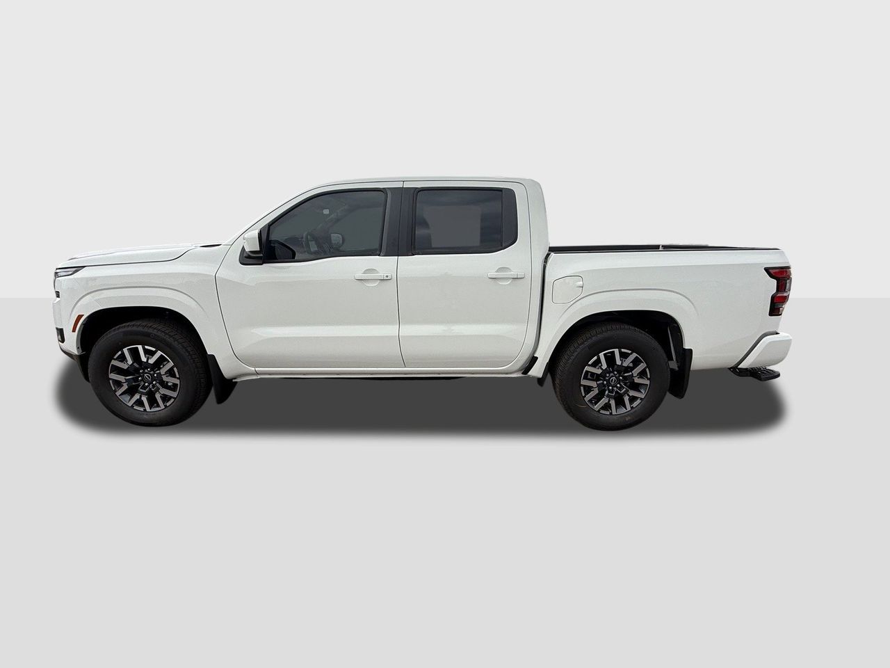 2026 Nissan Frontier SV - Photo 6