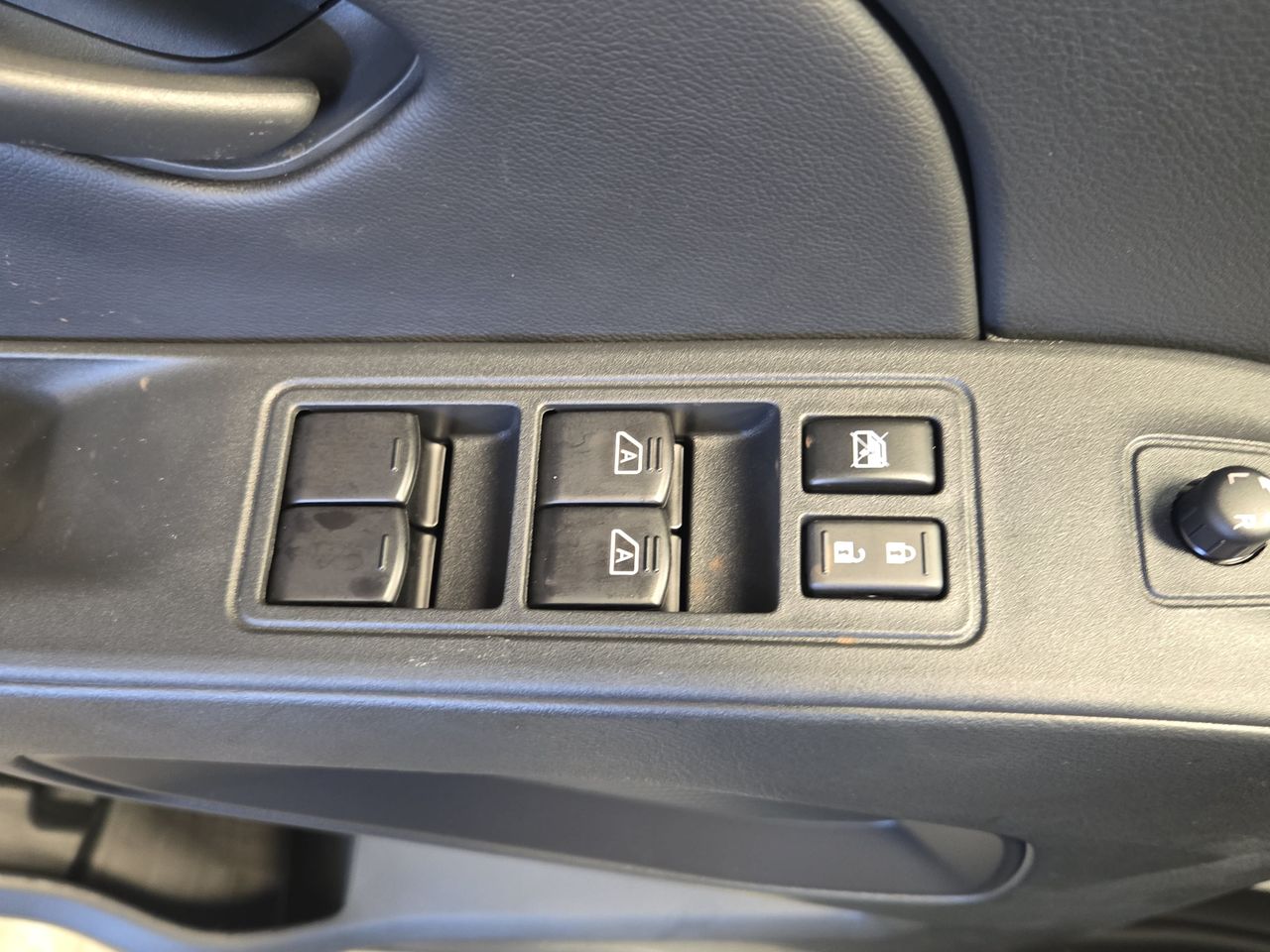 2026 Nissan Frontier SV - Photo 27