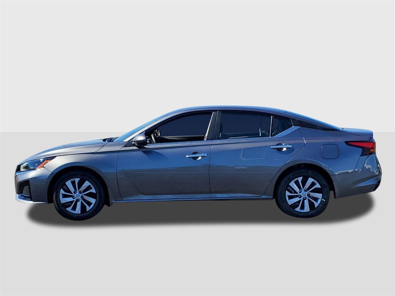 2025 Nissan Altima S photo 2