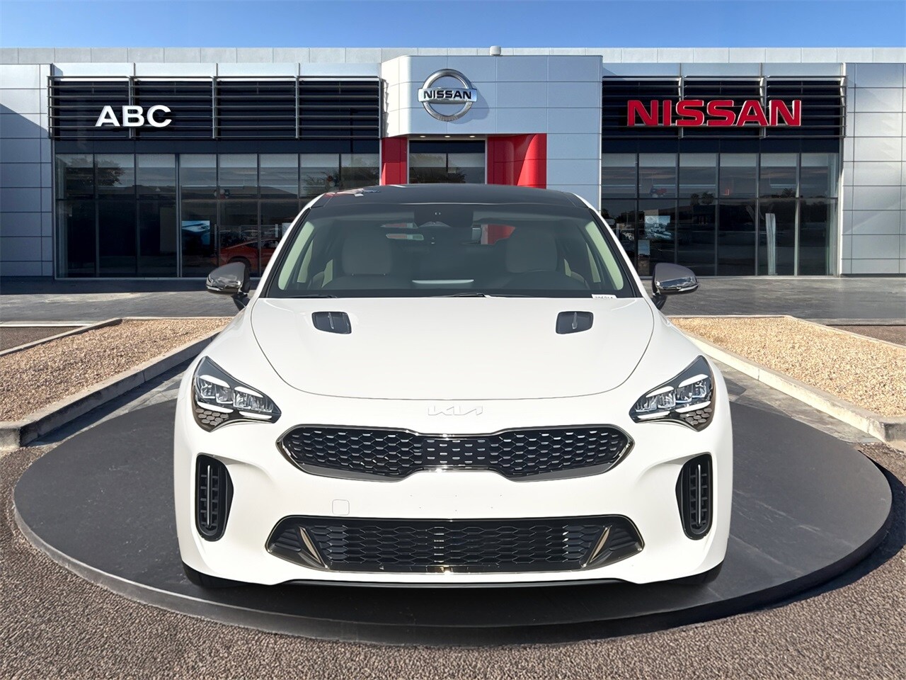 2022 Kia Stinger GT-Line photo 2