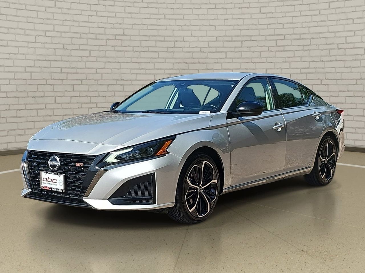 2025 Nissan Altima SR