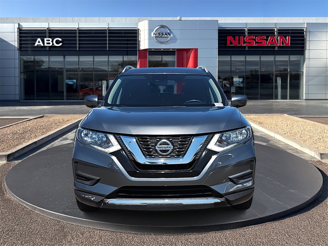 2020 Nissan Rogue SV photo 2