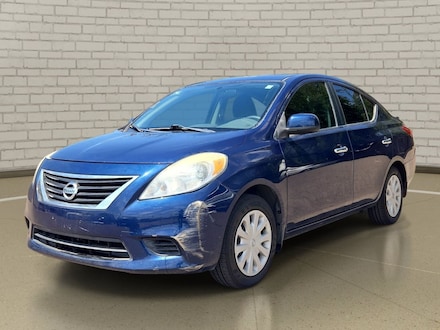2013 Nissan Versa 1.6 SV Sedan