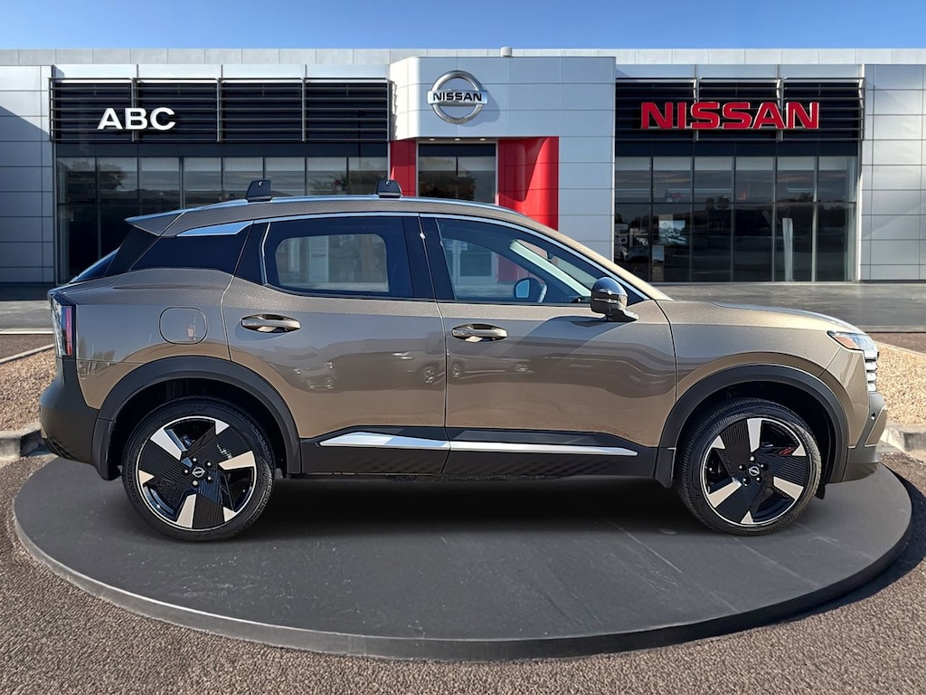 New 2026 Nissan Kicks SR SUV