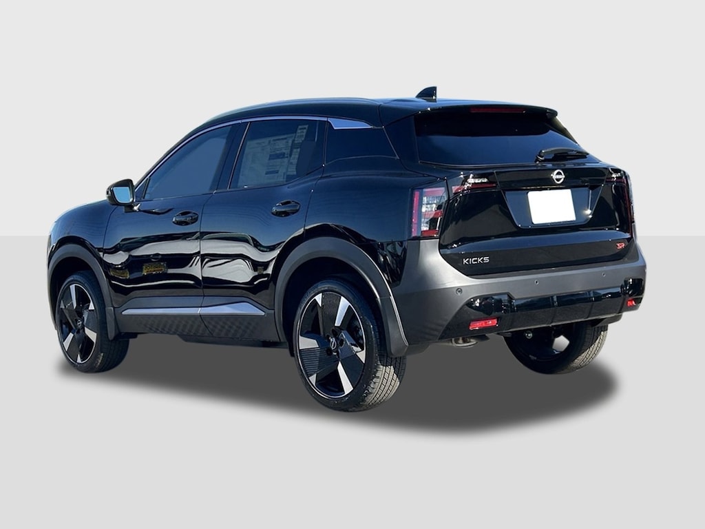 New 2026 Nissan Kicks SR SUV