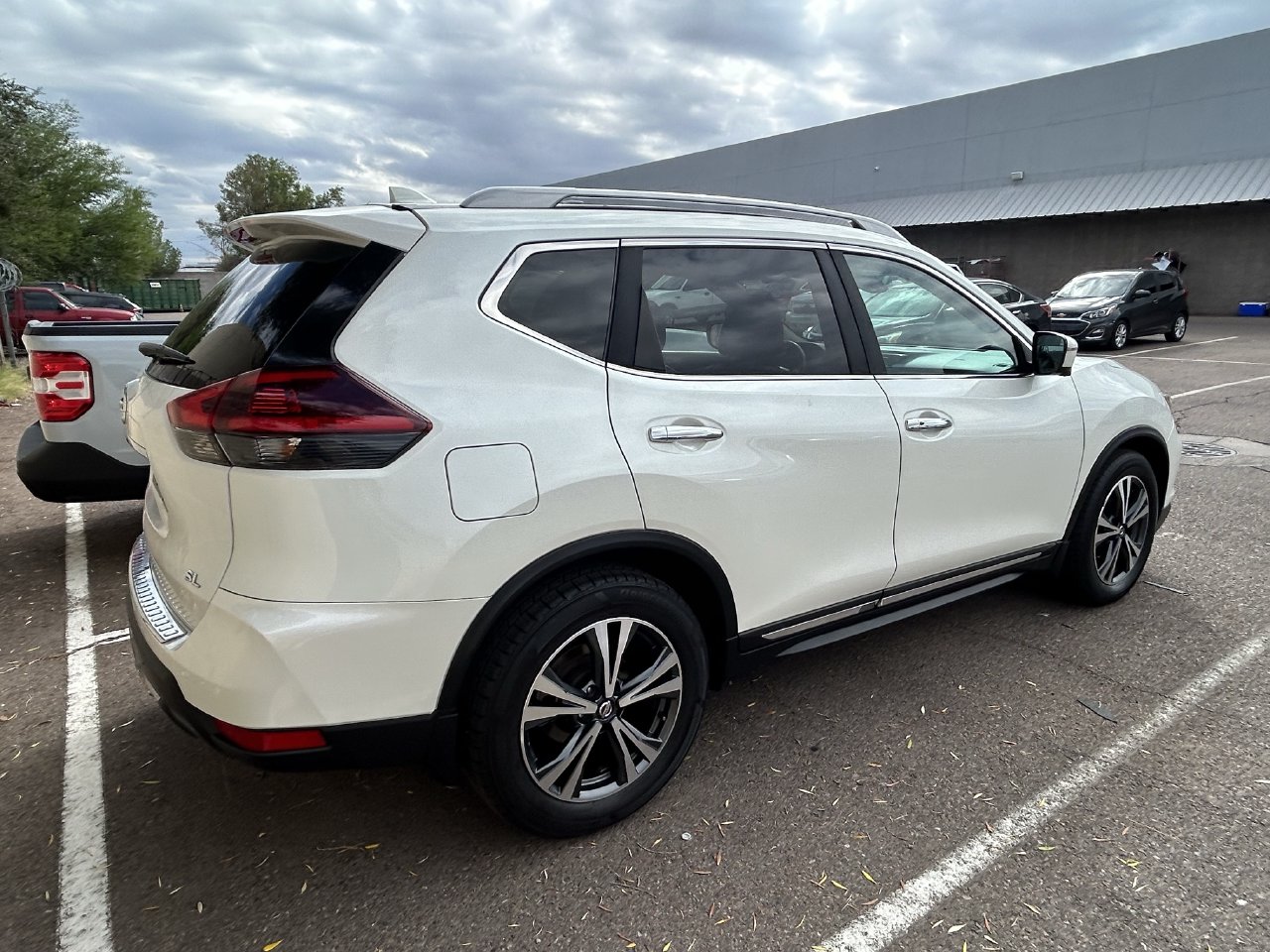 Used 2017 Nissan Rogue SL SUV