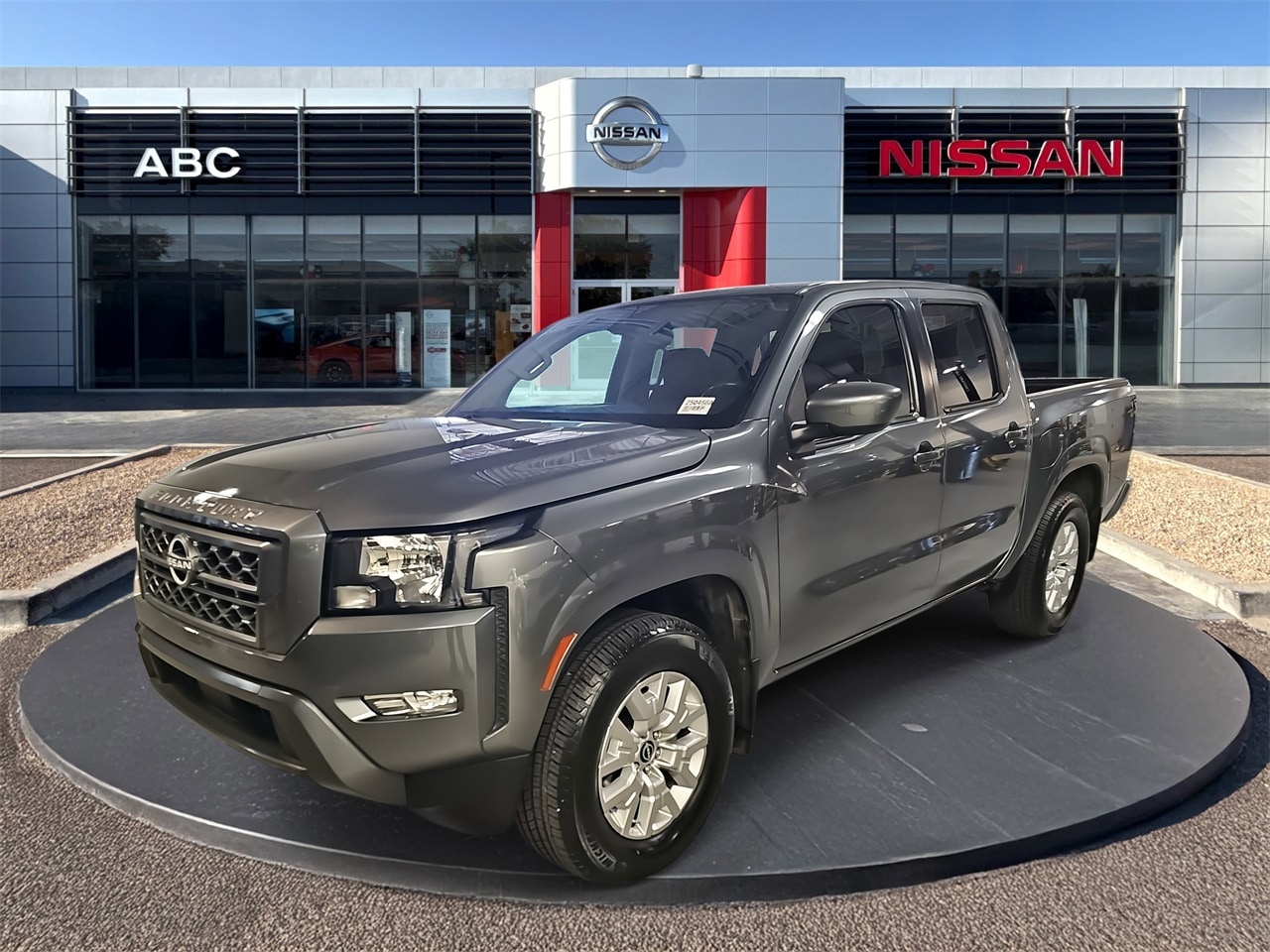 2024 Nissan Frontier SV's photo
