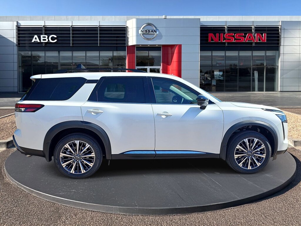 New 2026 Nissan Pathfinder Platinum SUV