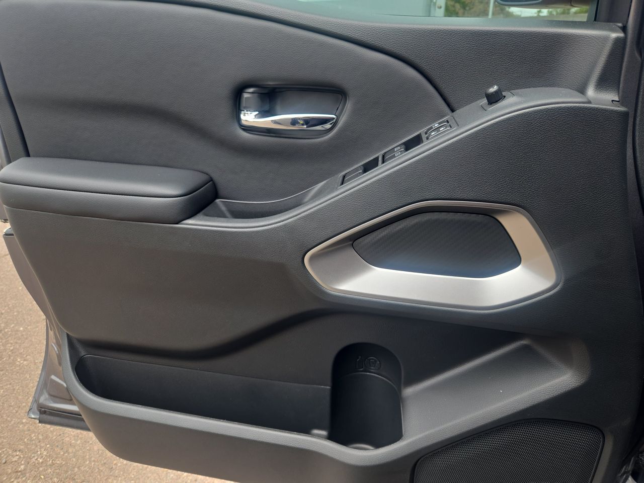 2026 Nissan Frontier SV - Photo 24