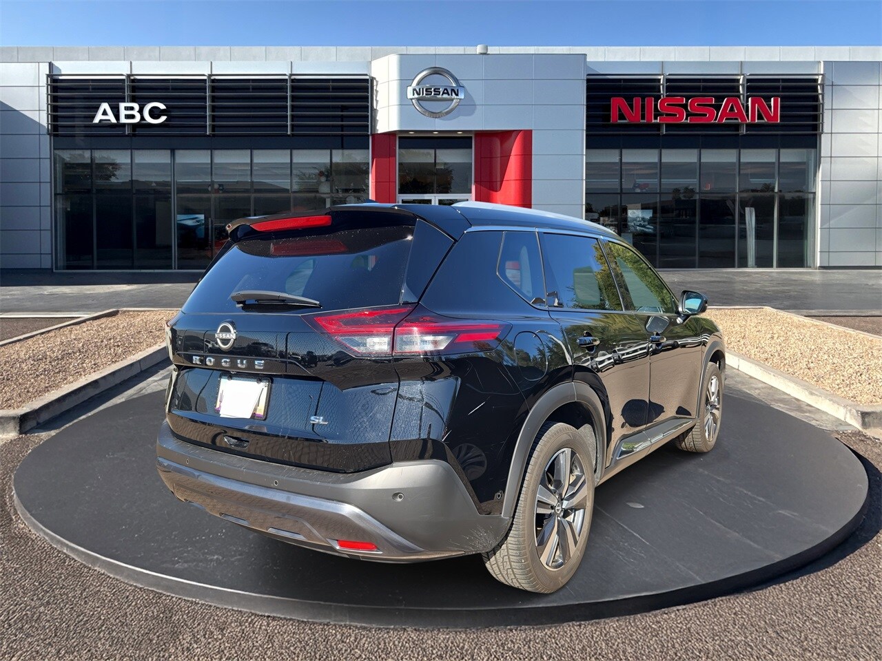 2023 Nissan Rogue SL photo 4