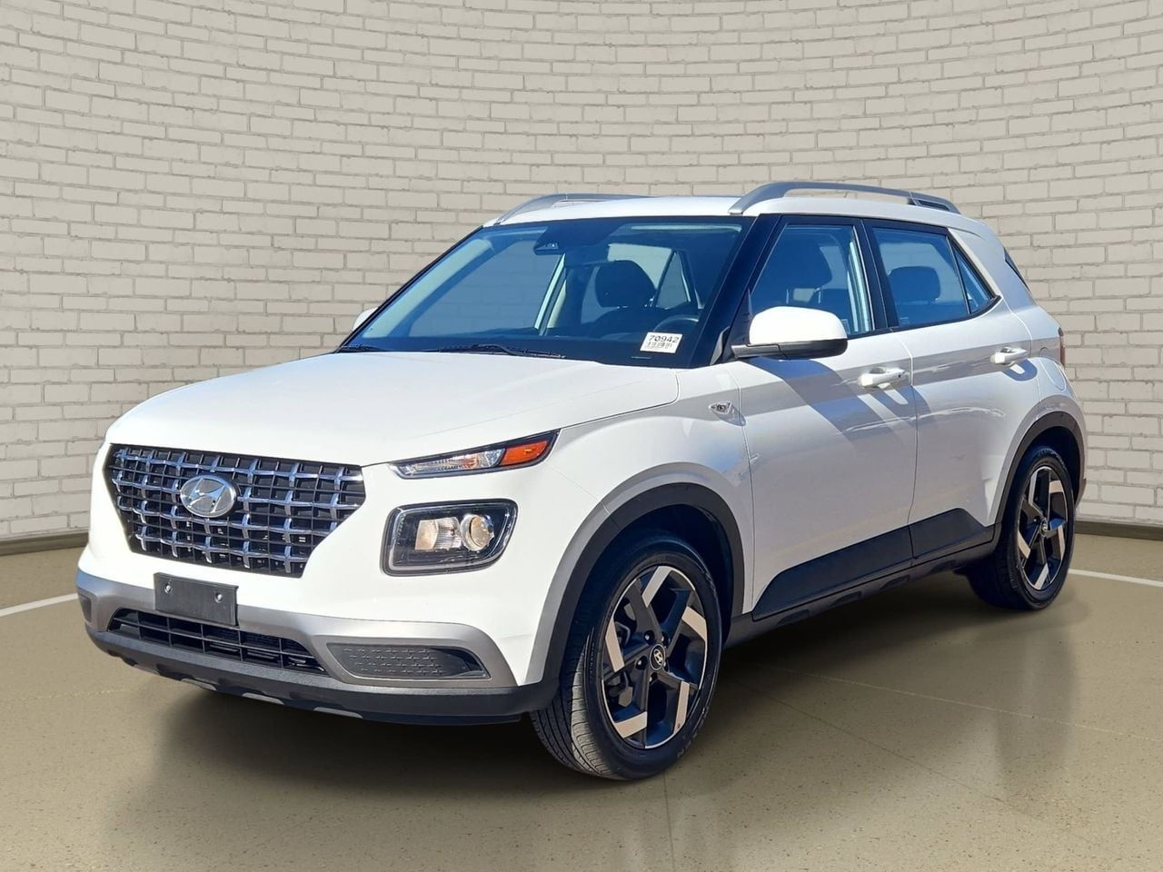 2025 Hyundai Venue SEL IVT's photo