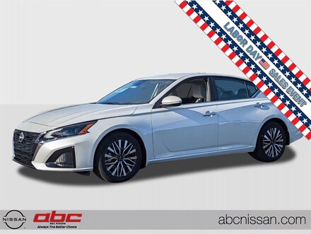 2025 Nissan Altima SV Sedan