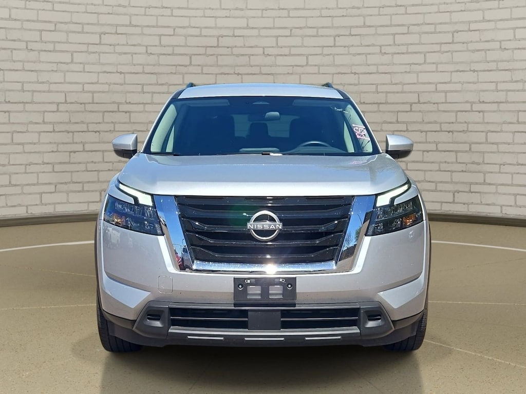 Used 2025 Nissan Pathfinder SV SUV