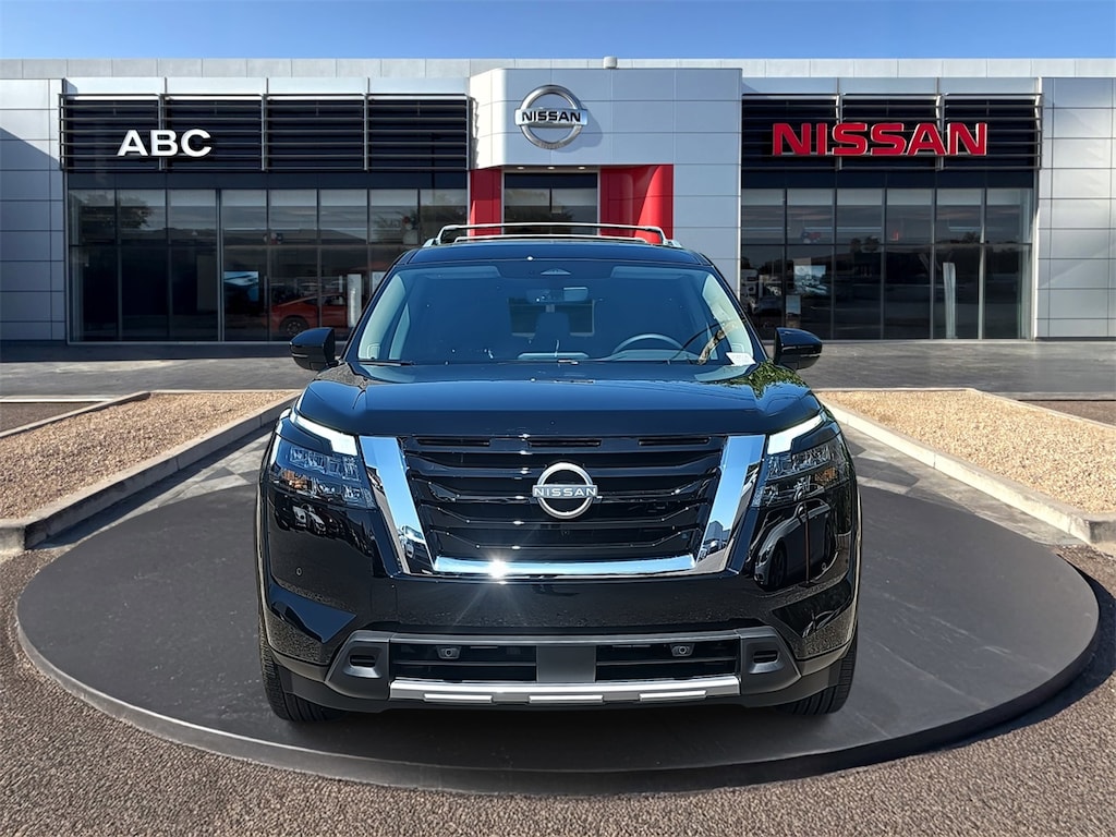 New 2025 Nissan Pathfinder SL SUV