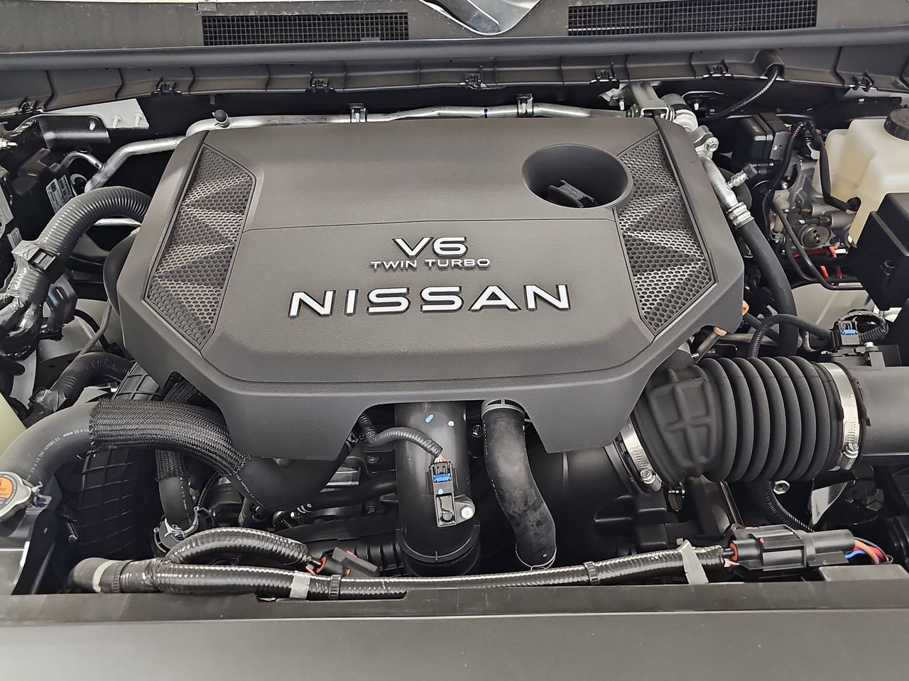 2025 Nissan Armada SV - Photo 30