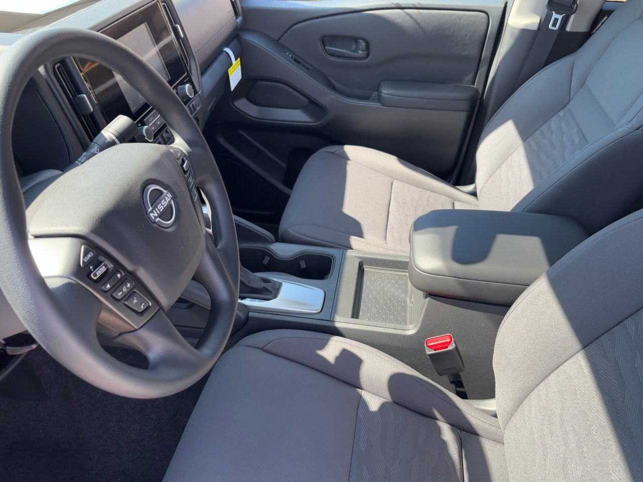 2025 Nissan Frontier S - Photo 18