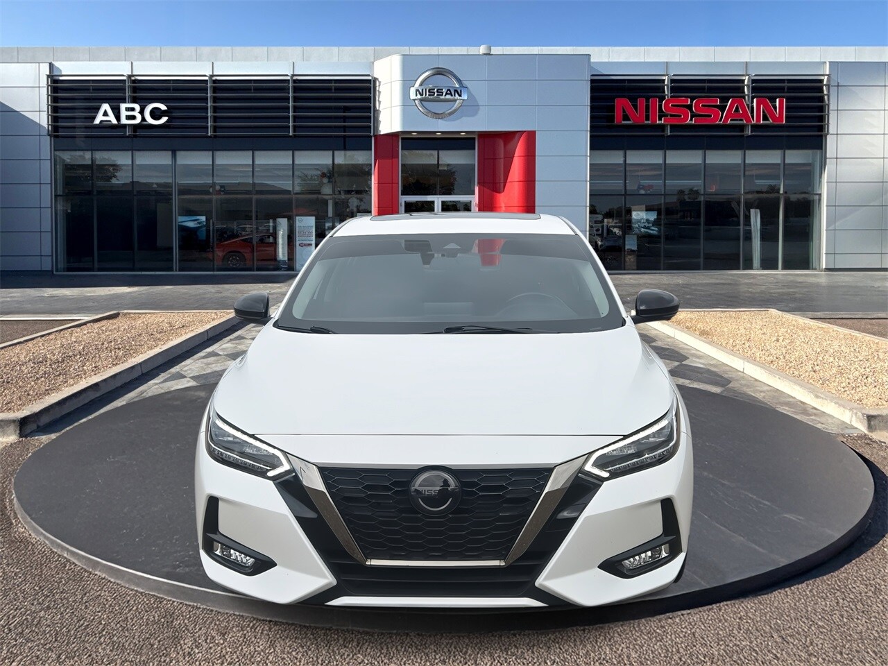 2023 Nissan Sentra SR photo 2