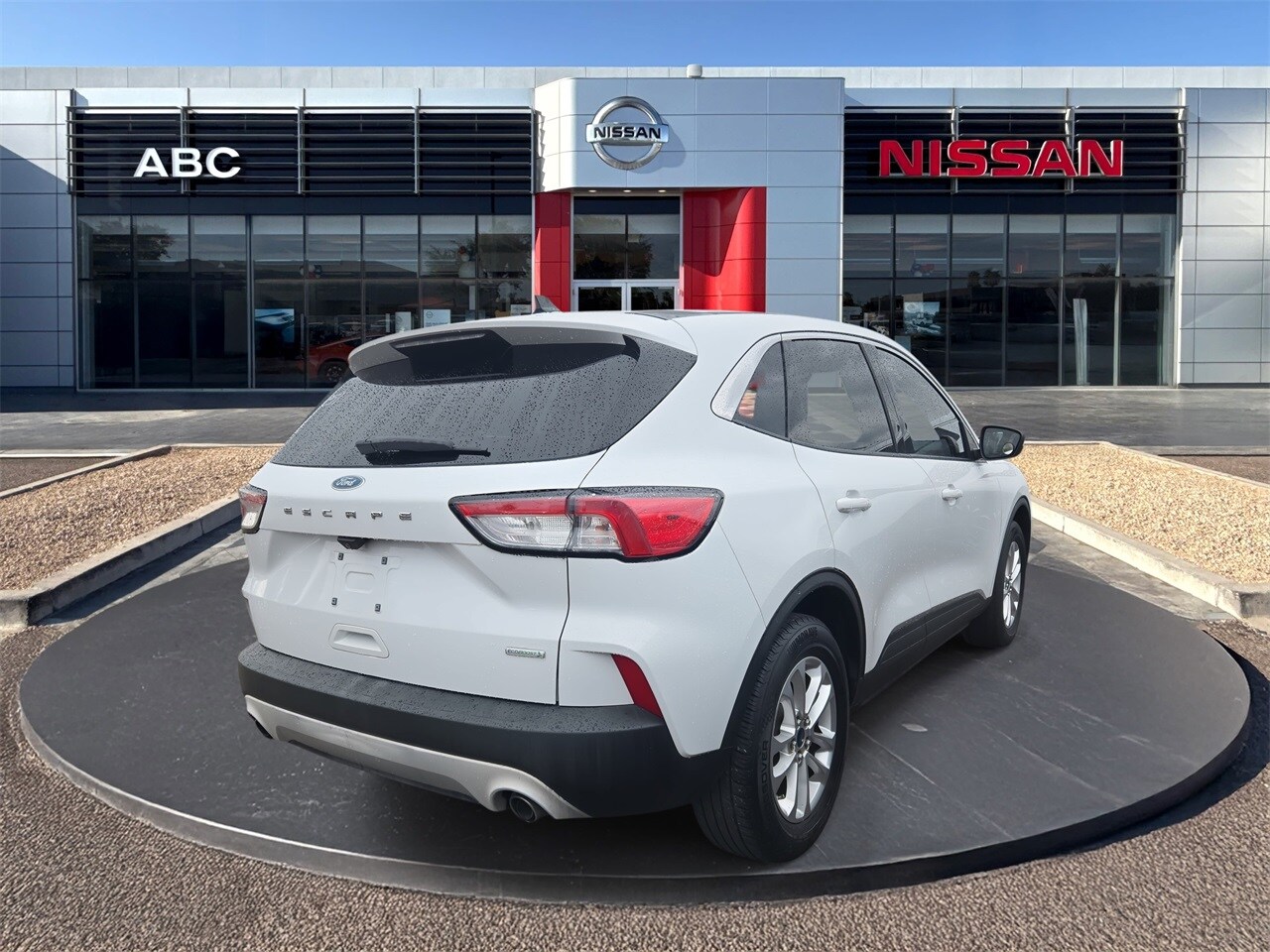 2020 Ford Escape SE photo 4