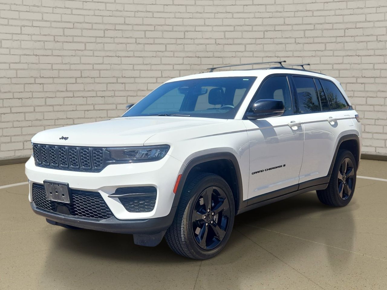 2023 Jeep Grand Cherokee Altitude X 4x4's photo