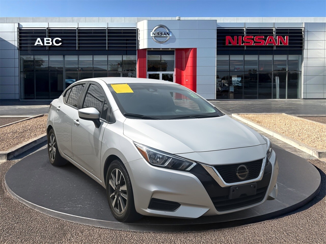 2021 Nissan Versa 1.6 SV photo 3