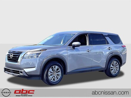 2025 Nissan Pathfinder S SUV